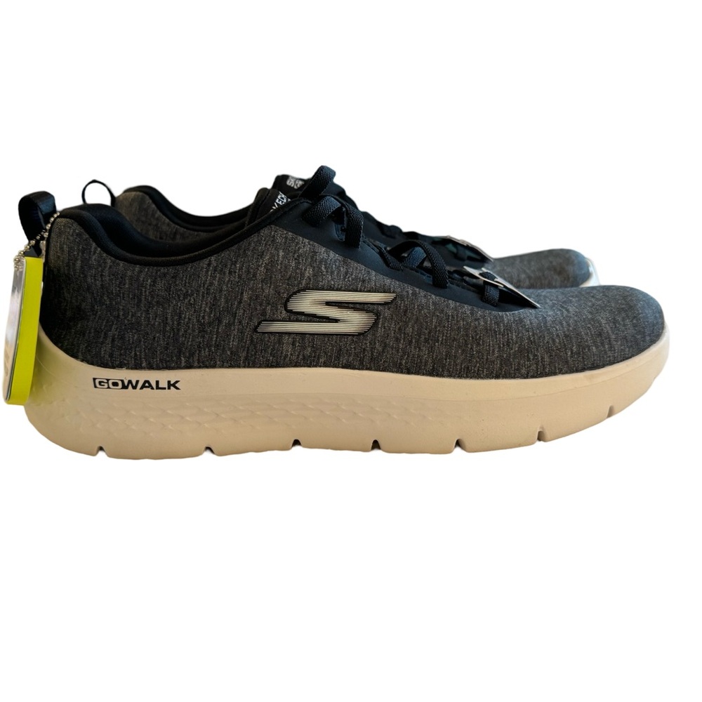 Brand New Go Walk Flex Sketchers Sneakers size 9